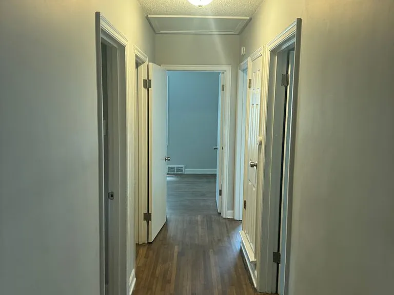 1334 Parkland Rd — Photo 4
