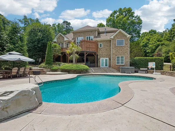 10912 Fitzwilliam St, Raleigh, NC 27614