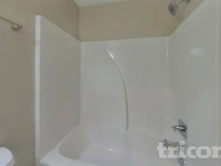 324 Kinsale Dr — Photo 17