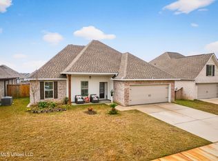 3737 Hamilton Dr, Diberville, MS 39540