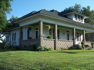 408 E 3rd St, Hardinsburg, KY 40143