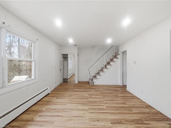 4th image of 76 Borden Pkwy #10