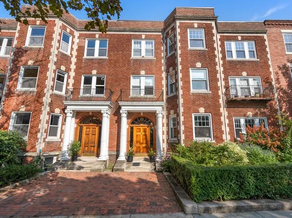 26 Dean Rd #1, Brookline, MA 02445
