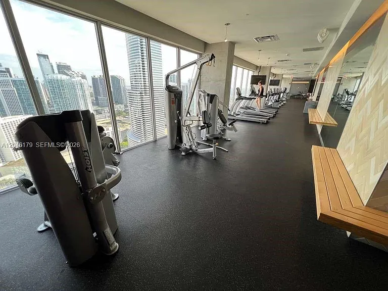 151 SE 1st St #Penthouse 07 — Photo 39