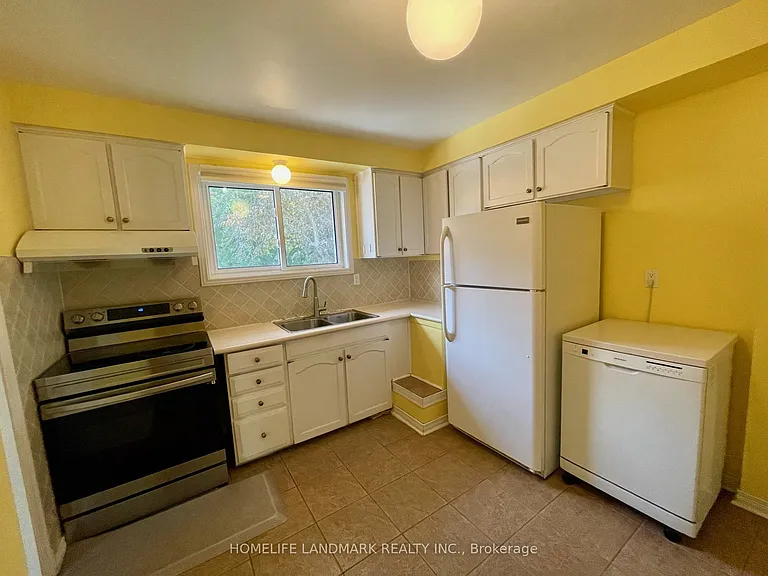 23 Beethoven Ct — Photo 8