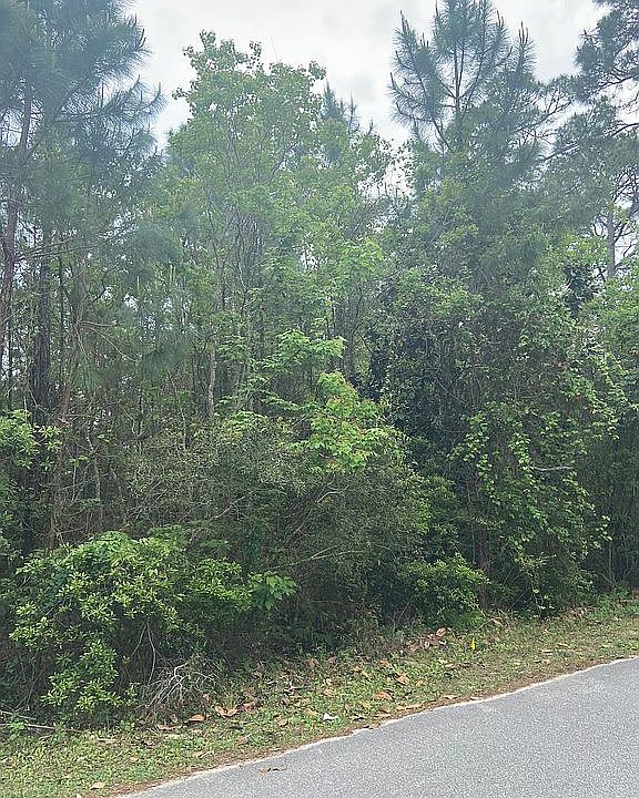1st image of 3047 Laurel Dr