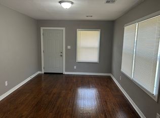 652 N Poplar St, Wichita, KS 67214