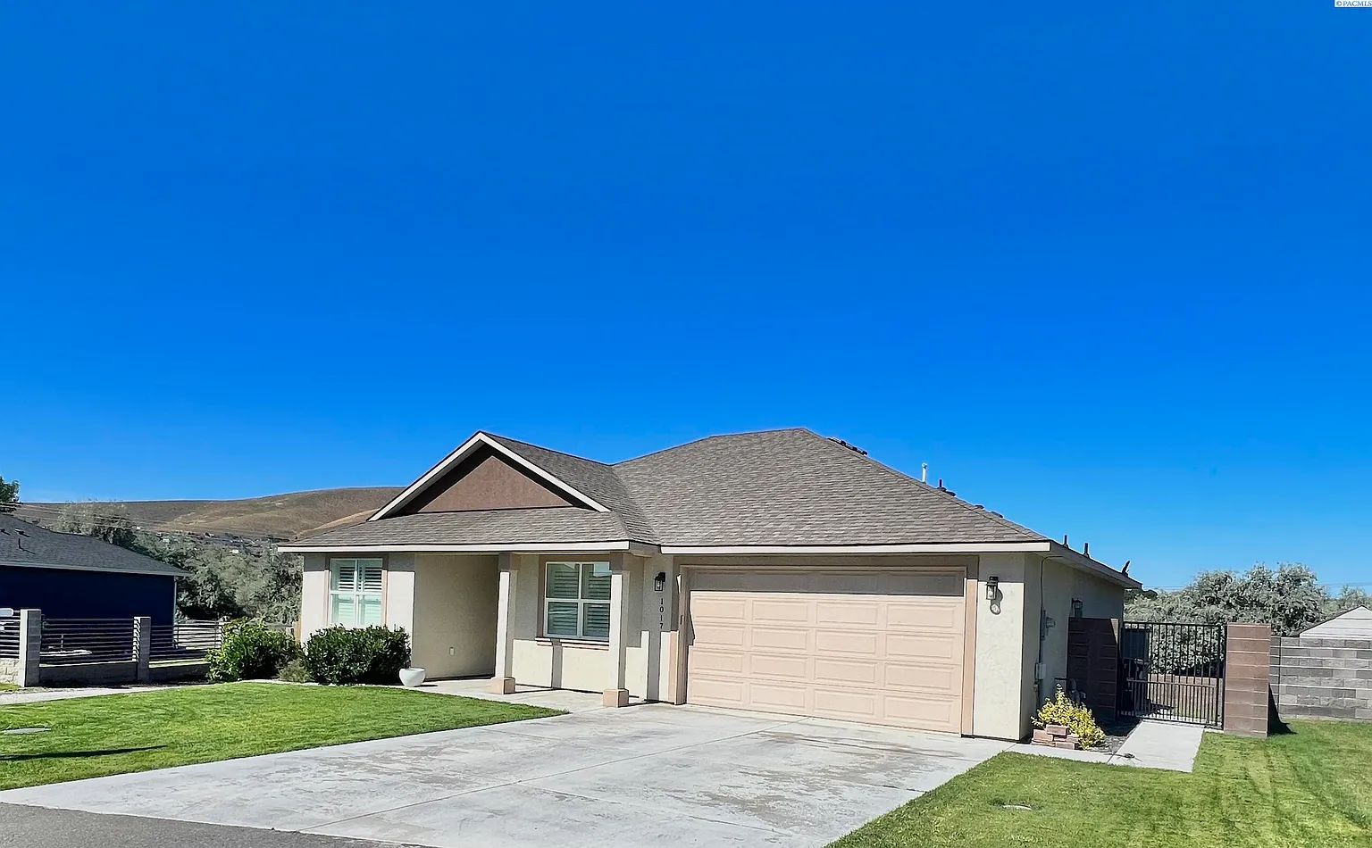 1017 Badger Valley Way photo 1