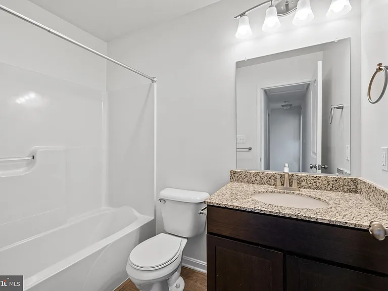 2091 Clinton Ave — Photo 19
