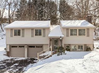 8470 Coventry Dr, Allison Park, PA 15101