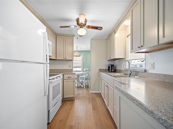 5th image of 5751 Hyacinth Rd