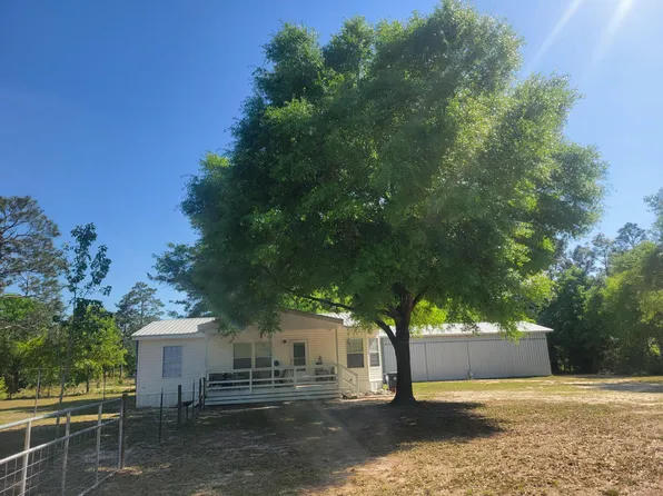 531 Commerce Cir, Defuniak Springs, FL 32433