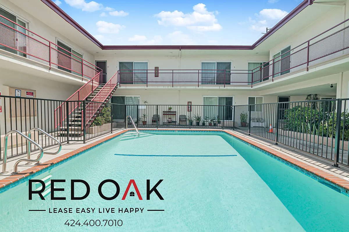 Building Photo - 16910 Crenshaw Blvd #20