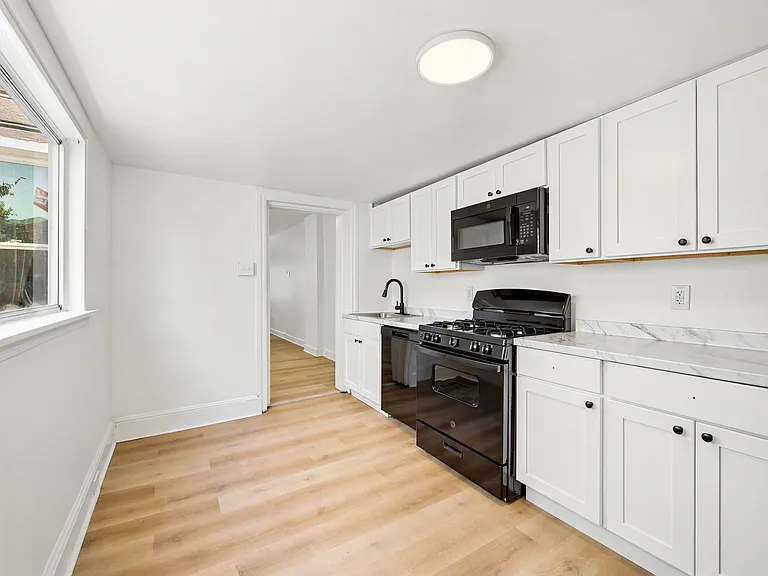 18 Coates St — Photo 6
