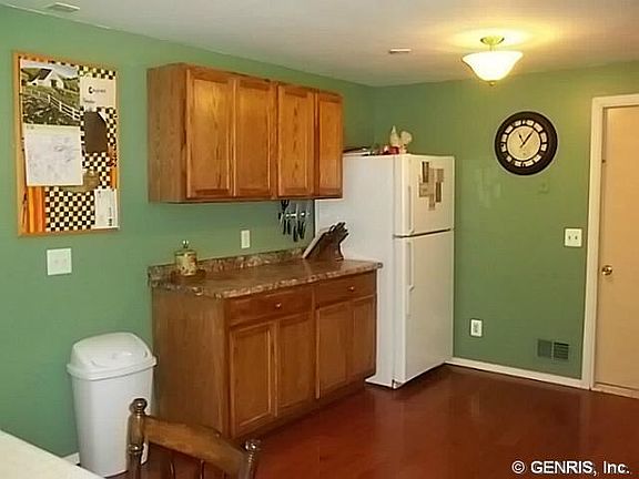 3rd image of 230 Mulberry Dr