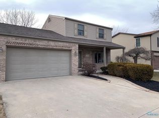 546 Bruns Dr, Rossford, OH 43460