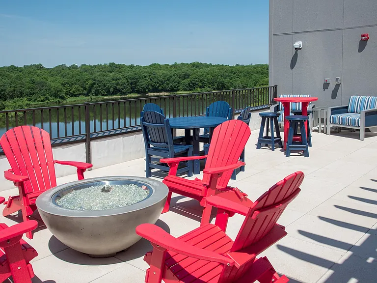 Rooftop Lounge with Fire Pit & Grills