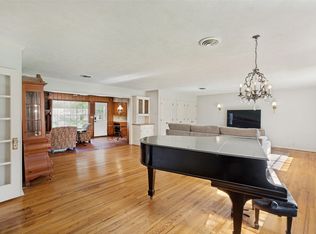 2615 Glenwood Ln, Denton, TX 76209