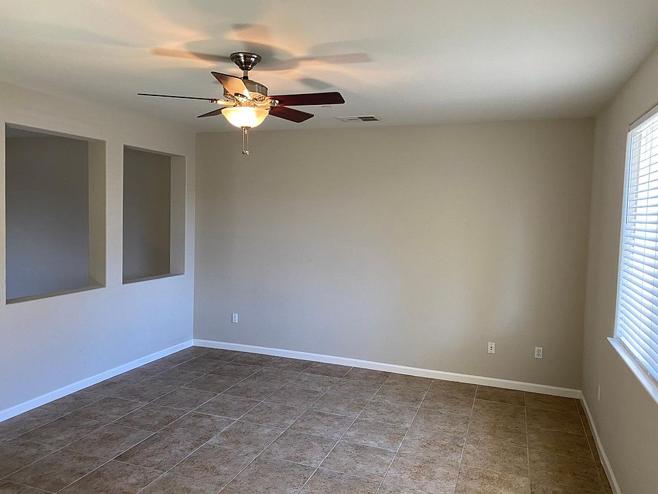 1st image of 3009 Parkham Dr