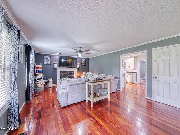 5th image of 4853 Shady Rd