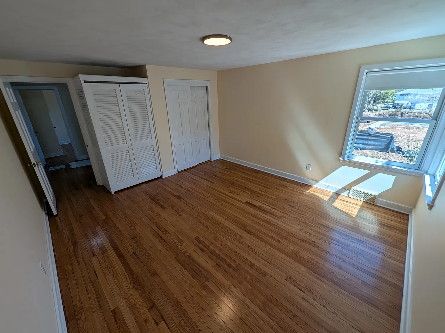 4 bed, 1675 sqft, $3,200 — Photo 3
