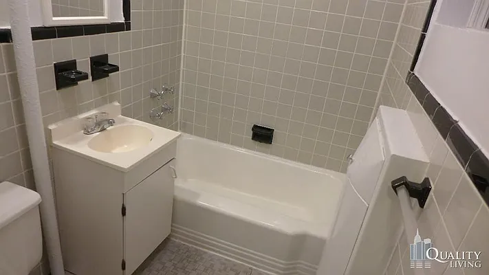 Rented by New York Quality Living Downtown | media 36