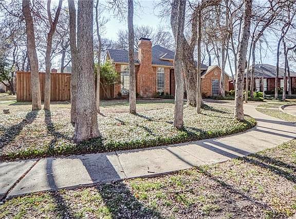 2nd image of 902 Sunningdale Cir