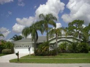 107 Lexington Dr, Royal Palm Beach, FL 33411