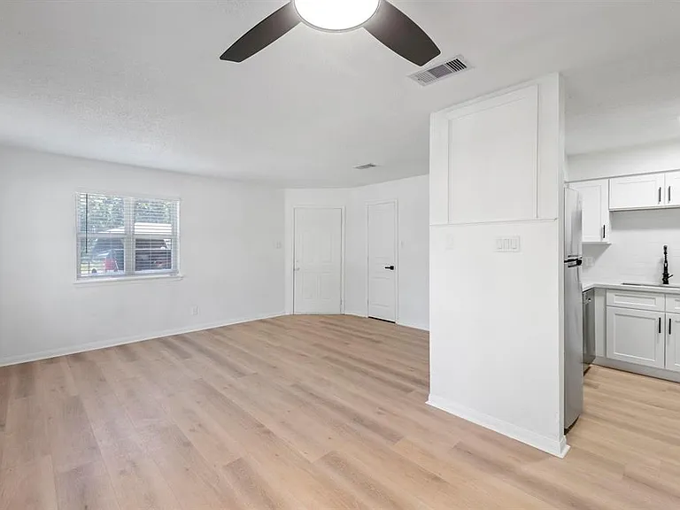 700 Lyle West Ave #A — Photo 4