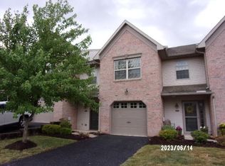 202 Melbourne Ln, Mechanicsburg, PA 17055