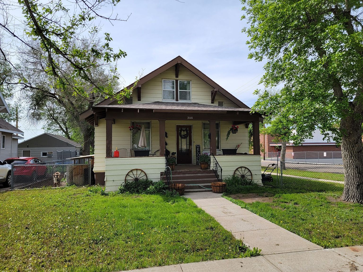 300 S Taylor Ave, Glendive, MT 59330 Zillow