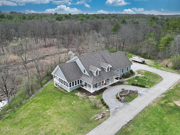 2nd image of 11 Goldfoot Road
