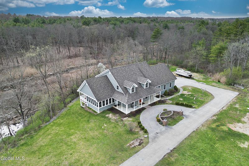 2nd image of 11 Goldfoot Road