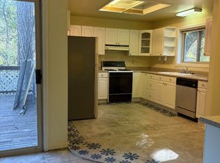 16081 Rattlesnake Rd, Grass Valley, CA 95945