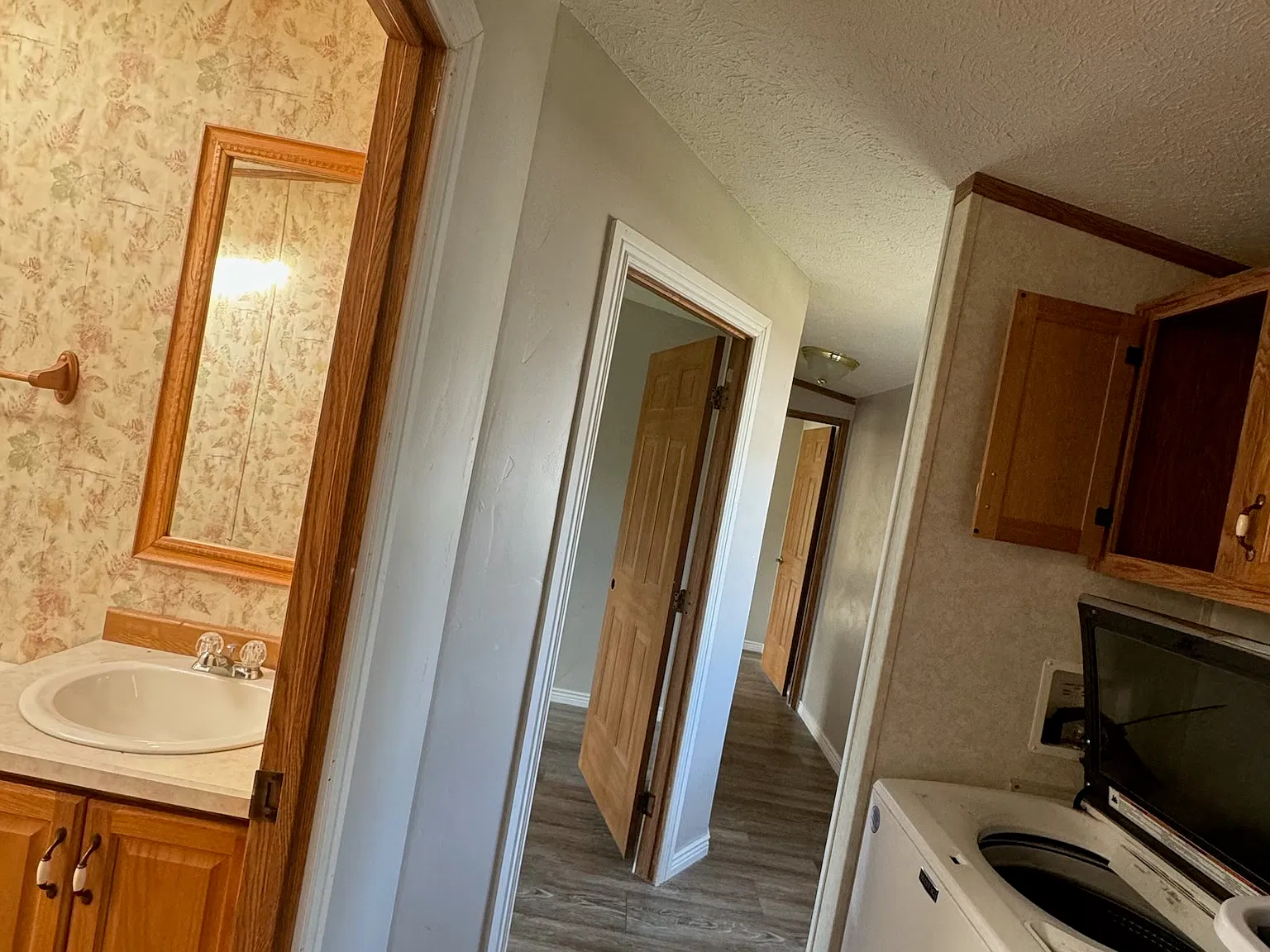 3 bed, 850 sqft, $1,200 — Photo 4