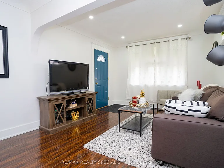 4397 Homewood Ave — Photo 6
