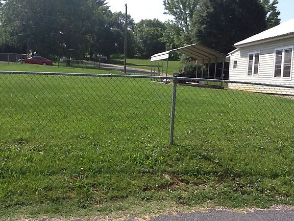 tons of parking