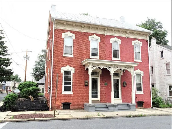 79 N Charlotte St, Manheim, PA 17545
