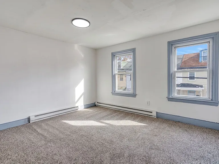 1251 Bailey St — Photo 10