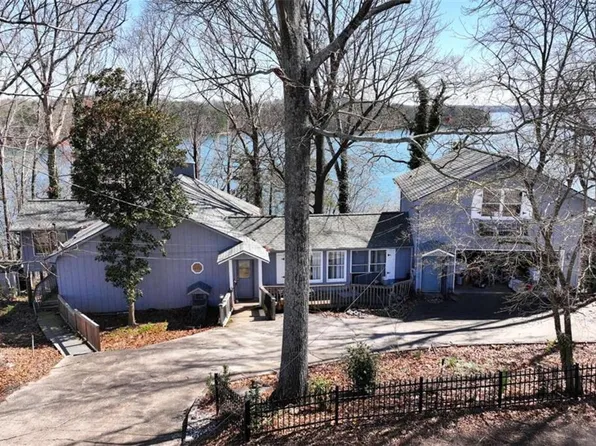 9700 Browns Bridge Dr, Gainesville, GA 30506