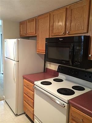 3rd image of 1448 W 6th St #11