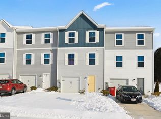 30 Scoter Rd, Hedgesville, WV 25427