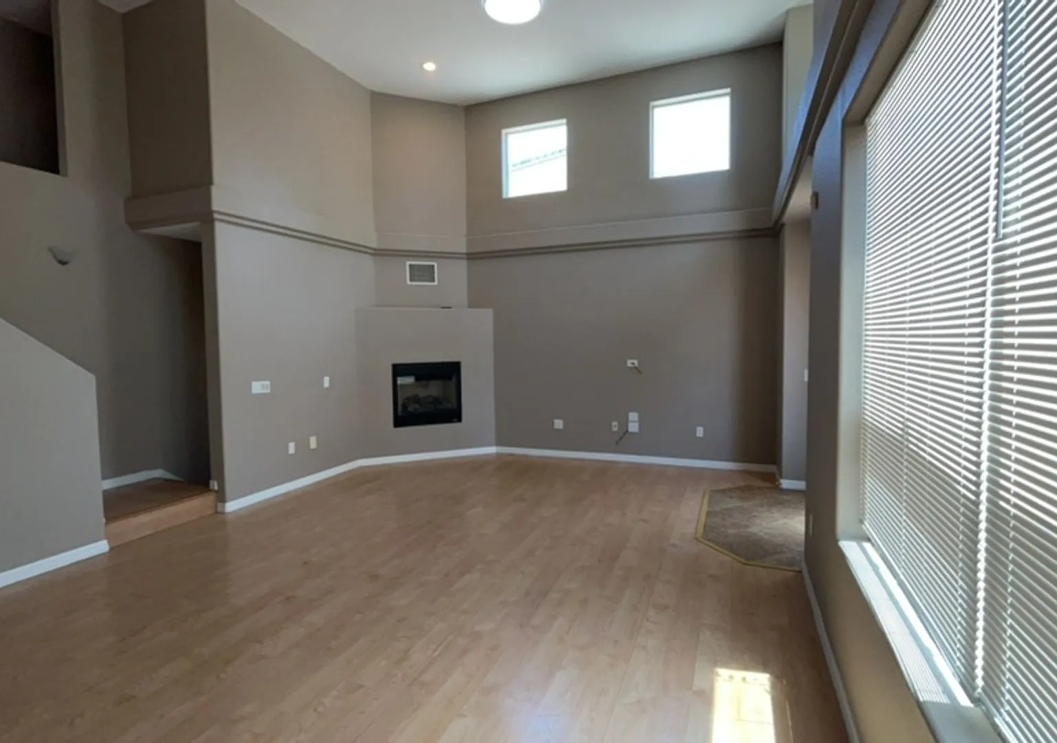 Beautiful El Cajon Row Home! — Photo 3