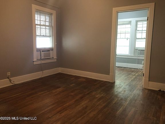 4th image of 1319 Hazel St