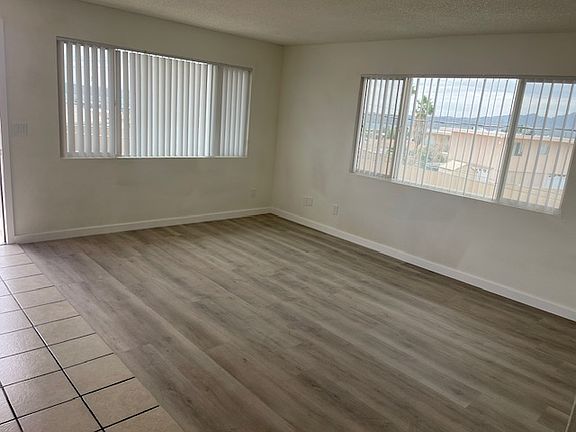 5th image of 2070 Sahara Dr APT 4