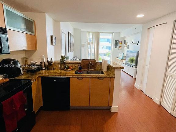 5th image of 3180 SW 22nd Ter #910