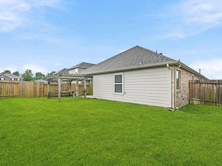 3410 Golden Amber Ct — Photo 25