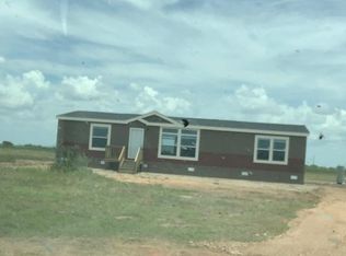 393 Weeping Willow Rd, Victoria, TX 77904