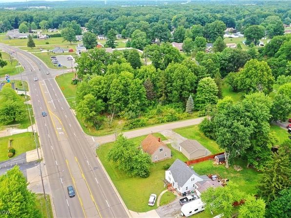 145 N Canfield Niles Rd, Youngstown, OH 44515