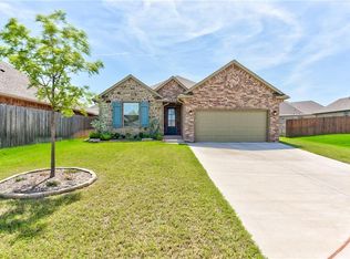 908 NW 189th Cir, Edmond, OK 73012